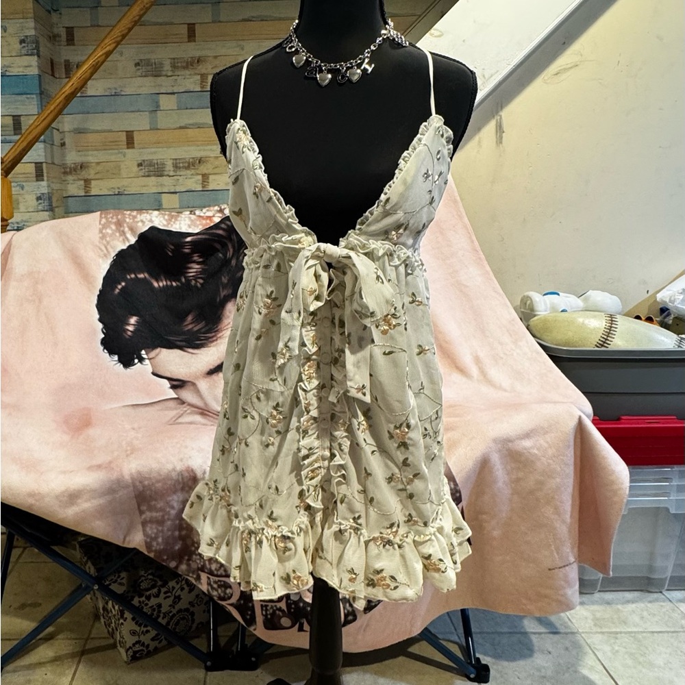 MAJORELLE Floral Ivory Cream Ruffle Tie-Front Chemise